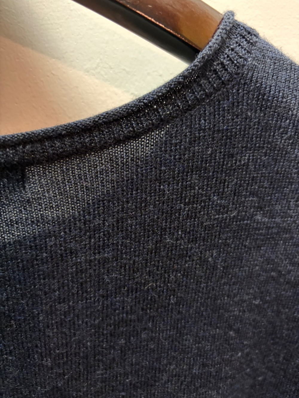 Men’s New Robert Barakett Navy Knit Sweater (size: XL) - Picture 7 of 7